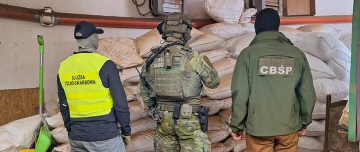 Poważny cios w przestępczość papierosową i akcyzową w okolicach Płocka