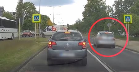 Skandaliczne zachowanie kierowcy. "Ogromne zagrożenie"