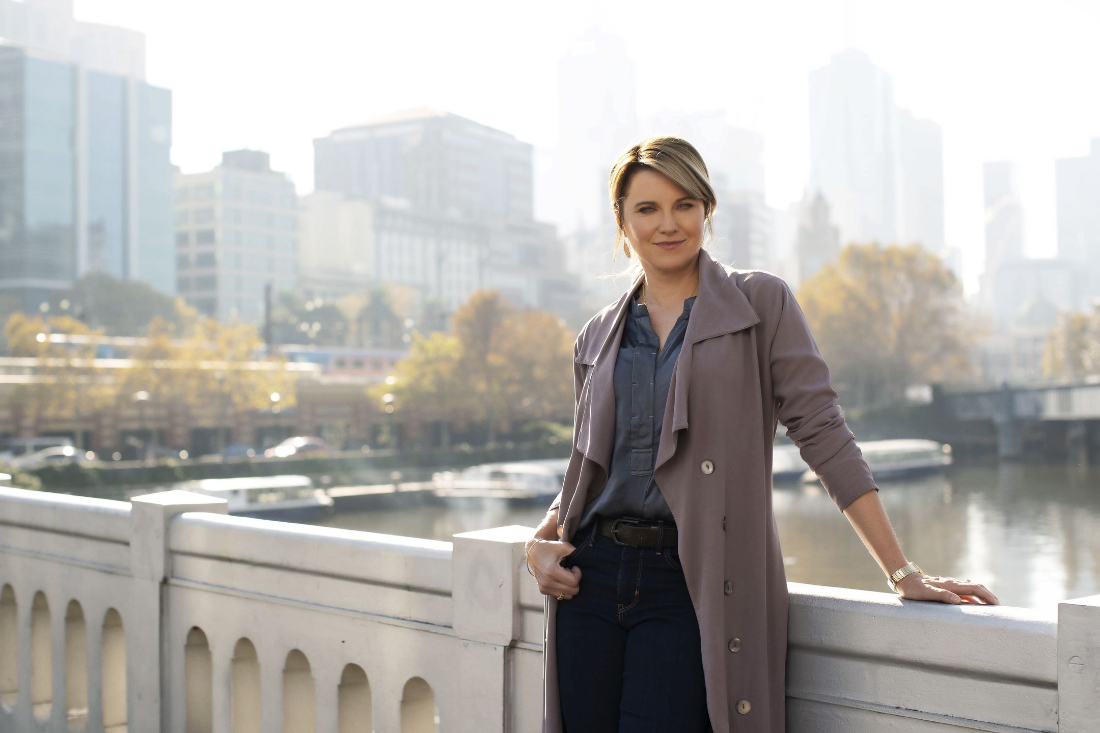 Lucy Lawless w "My life is murder"