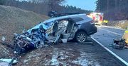 Kiełpin: Czołówka Toyoty z ciężarówką. Kierowca osobówki ciężko ranny