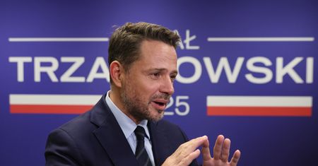 Trzaskowski ostrzega PKOl. Domaga się zmian