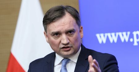 Obowiązkowe szczepienia na COVID-19. Ziobro: Nie potrzeba nam kolejnych awantur