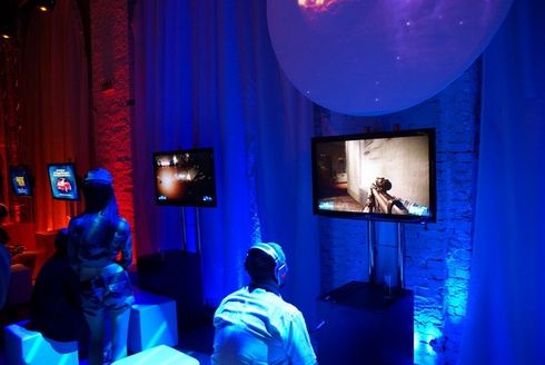 Konferencja EA - stanowiska do gry w Battlefield 3 w wersji na Playstation 3
