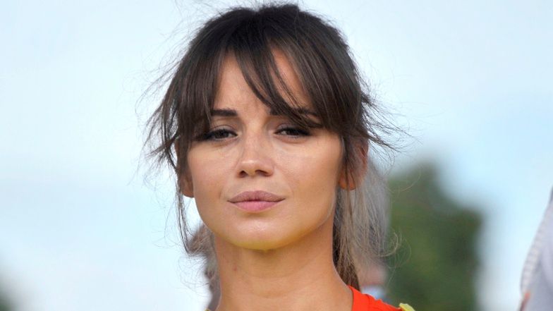 Siostra Anny Przybylskiej pokazuje grób zmarłej aktorki: "Jestem pewna, że Ania jest wzruszona"