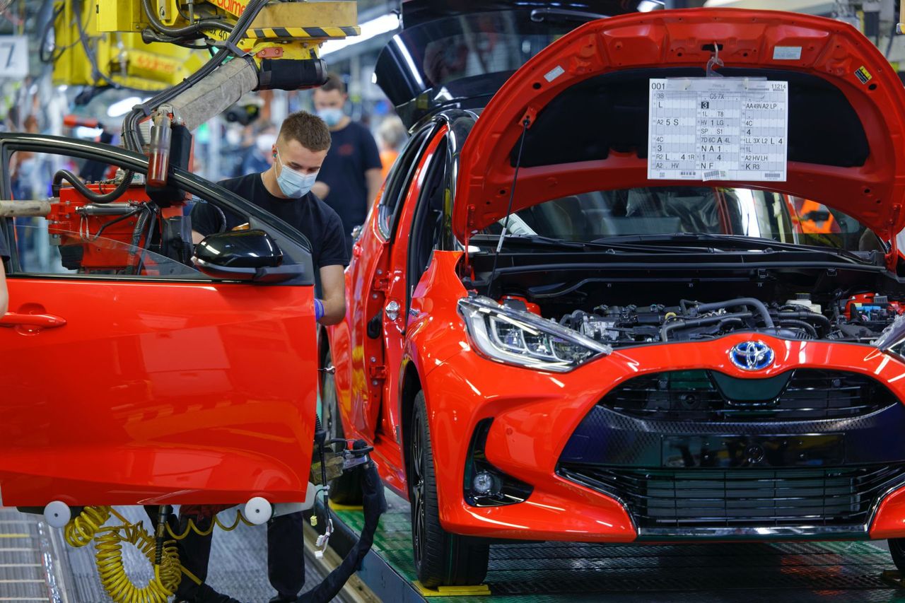 Toyota wstrzymała produkcję w dwóch europejskich fabrykach.