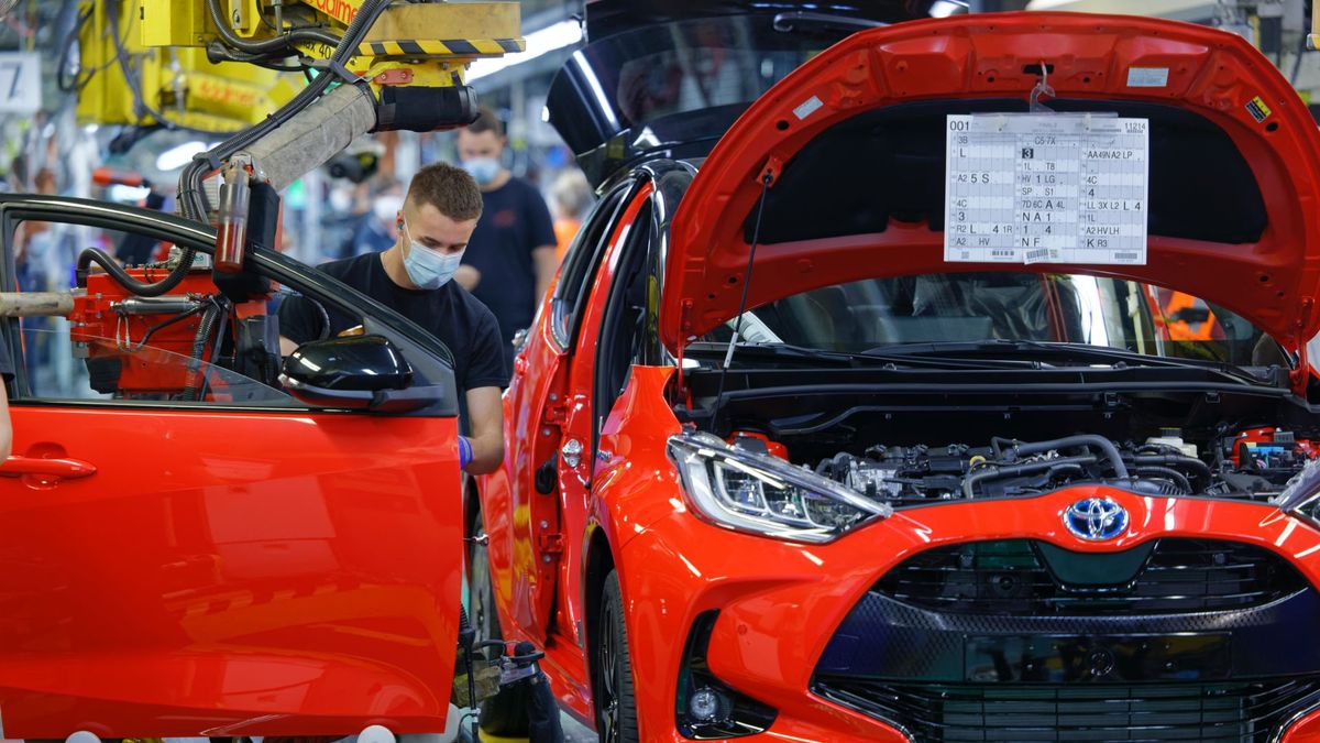 Toyota wstrzymała produkcję w dwóch europejskich fabrykach.