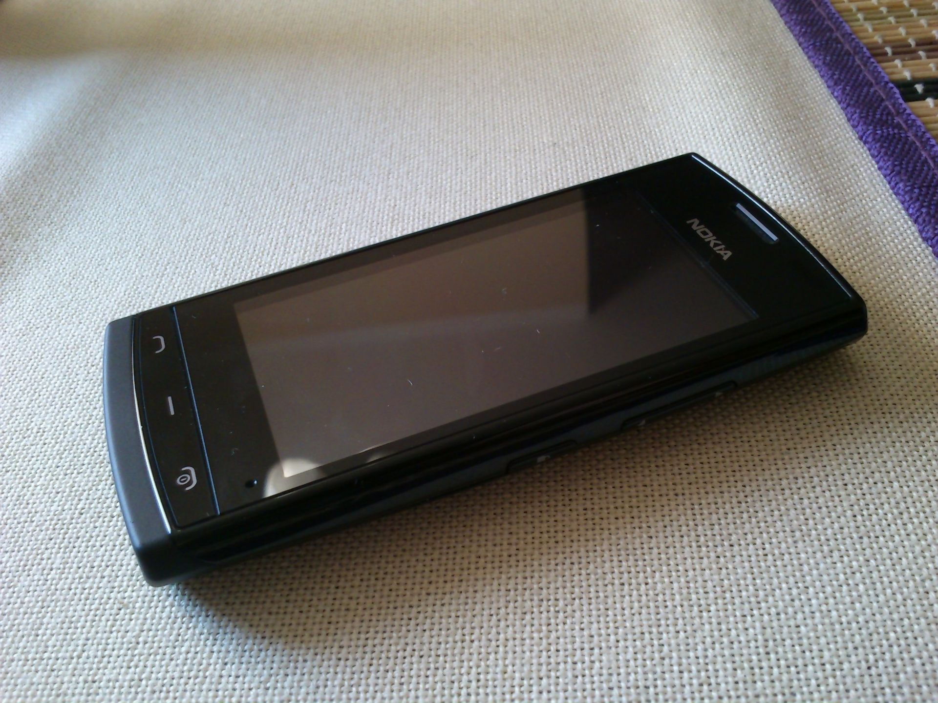 Sony Ericsson Xperia active - multimedialny maluch dla aktywnych [test] 15
