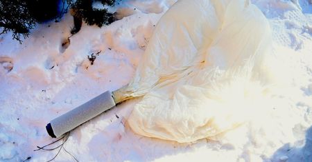 Policja pokazuje, co znalazła w Lubartowie. "Porwana część czaszy balonu"