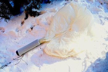 Policja pokazuje, co znalazła w Lubartowie. "Porwana część czaszy balonu"