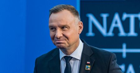 Andrzej Duda podbija Kanadę. "Przyłapano" go na meczu hokeja (FOTO)