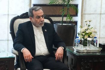 Szef MSZ Iranu wraca do Pakistanu. Potem poleci do Rosji