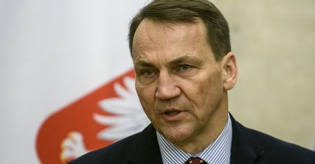 Sikorski zamieścił w sieci wpis. Rosjanie już odpowiedzieli