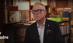 Tylu widzów miał program Mariusza Szczygła w TVP Info. Hitem odcinek z Englertem
