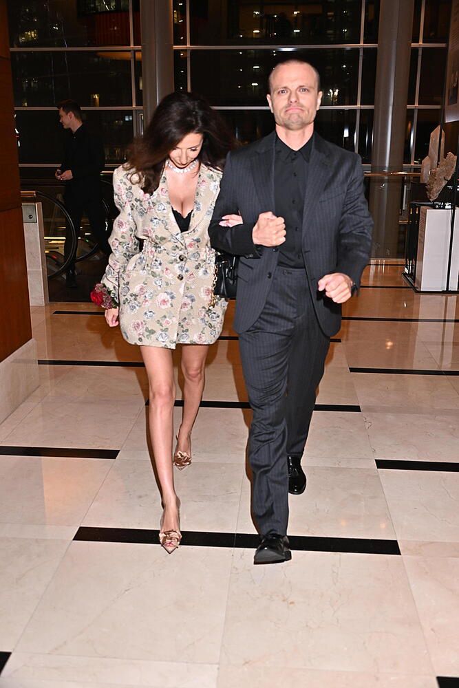 Marcin Hakiel bryluje na salonach z nową ukochaną