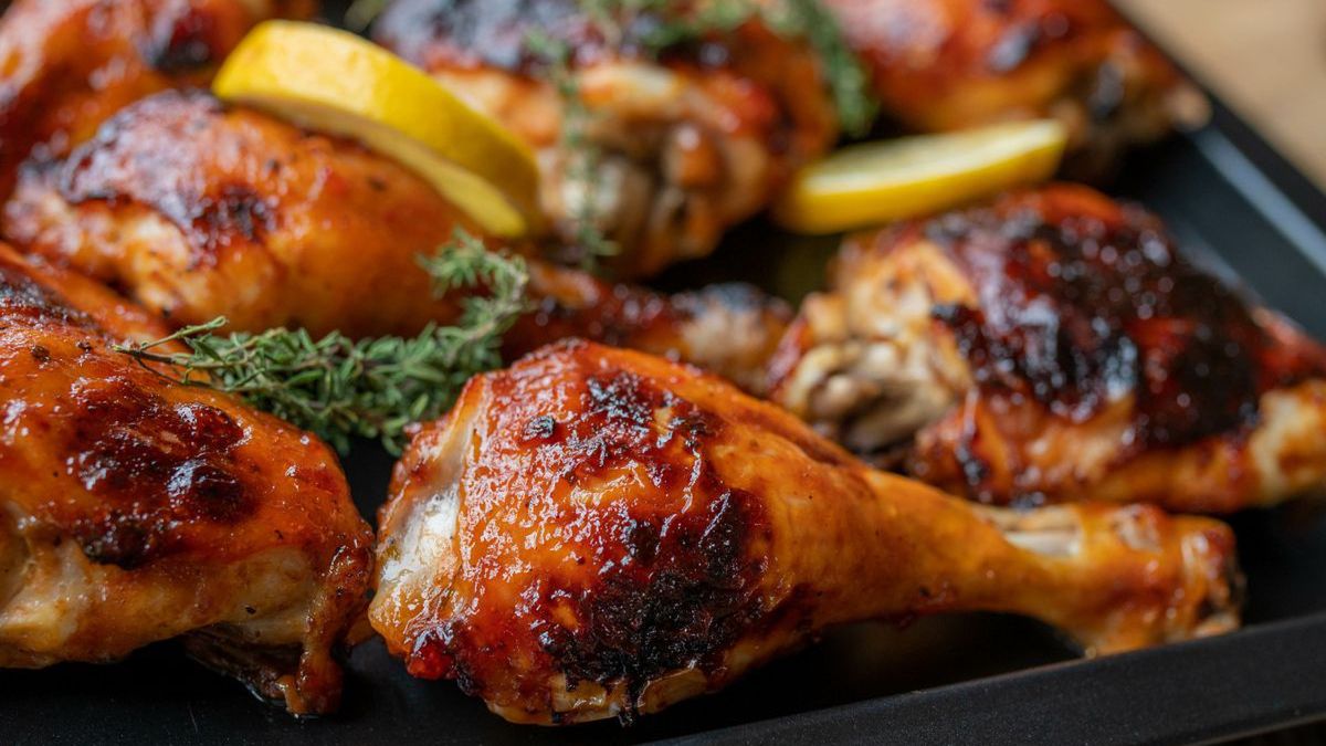 Udka i pałki kurczaka z chrupiącą skórką