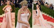 Gala MET 2016: Blake Lively zakrywa ciążowy brzuszek?