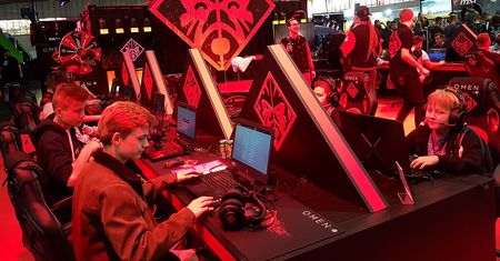 Poznań Game Arena - zwiedzamy stoisko firmy HP
