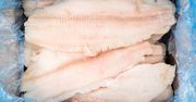 Natrzyj rybę i odstaw. Rozmrozi się znacznie szybciej