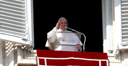 Apel z Watykanu. Papież: W maju módlmy się o ustanie pandemii