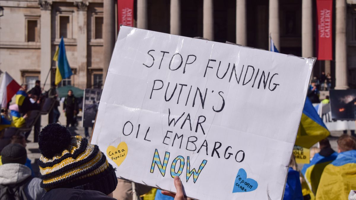 Kraje UE i USA rozważają kolejne sankcje na Rosję w związku z jej zbrodniami wojennymi w Ukrainie