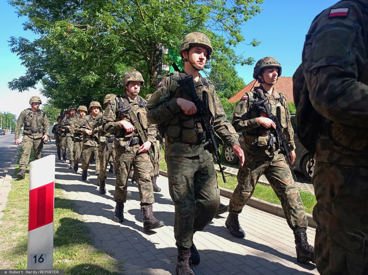 4,5 tys. zł miesięcznie. Szef MON zachęca do służby wojskowej