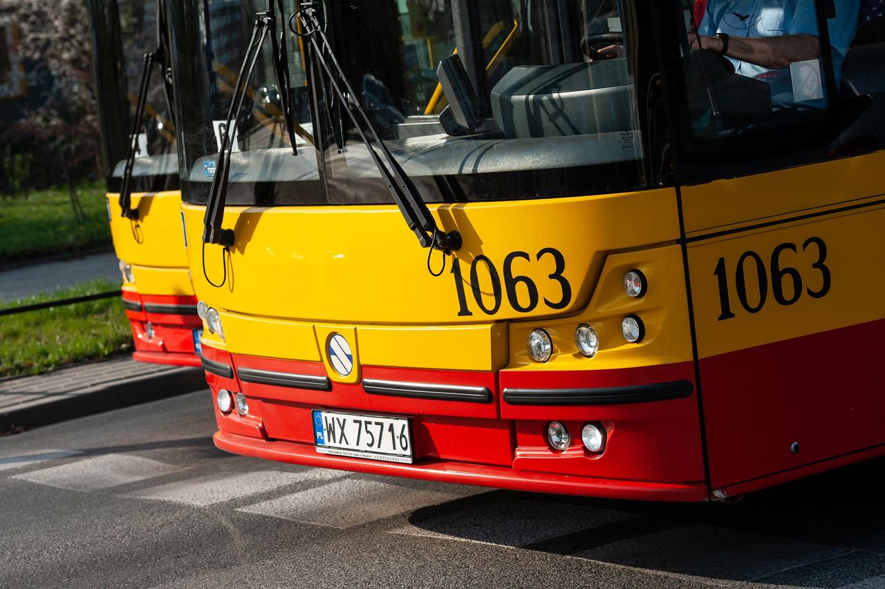 Kierowcy autobusów miejskich muszą przejść kosztowne i czasochłonne szkolenia