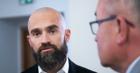 Spółka Kulczyka traci. Miliarder apeluje do rządu