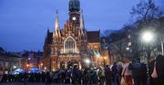 Kraków: Przedświąteczny karp czekał dziś na mieszkańców na Rynku Podgórskim