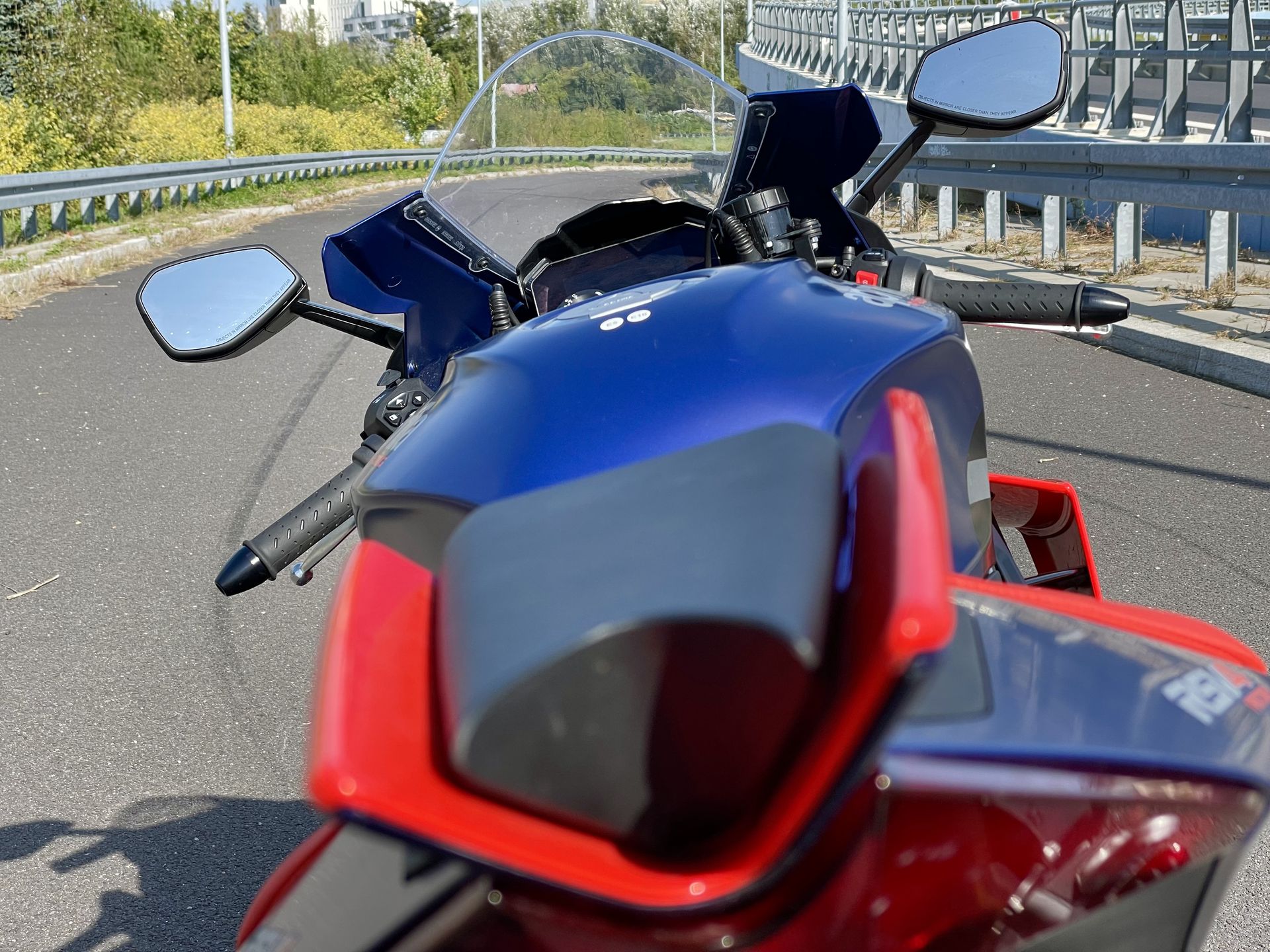 Aprilia RSV4 Factory