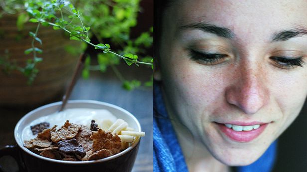 Śniadaniowe autoportrety - projekt fotograficzny Wiolety Piotrowskiej 1