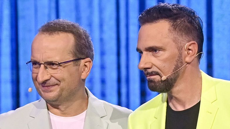 Robert Górski i Robert Korólczyk, prowadzący "Kabaret na żywo" domyślają się powodów zdjęcia programu z anteny