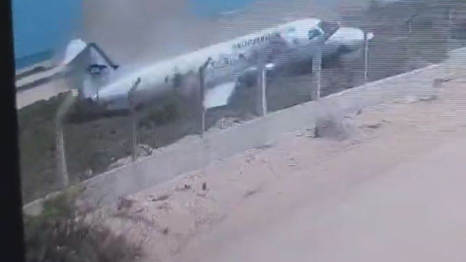 Somalia. Dramat podczas lądowania. Samolot pękł na pół