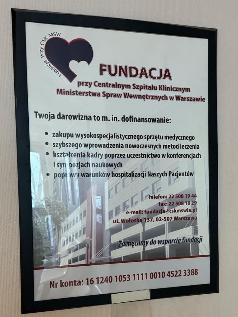 Plakat wiszący w szpitalu - zachęcający do wsparcia fundacji