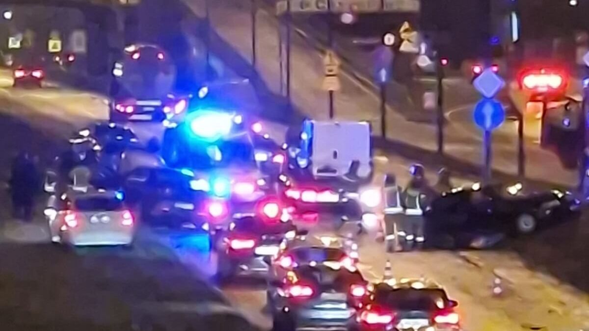 Zderzenie volkswagena z audi na al. Witosa