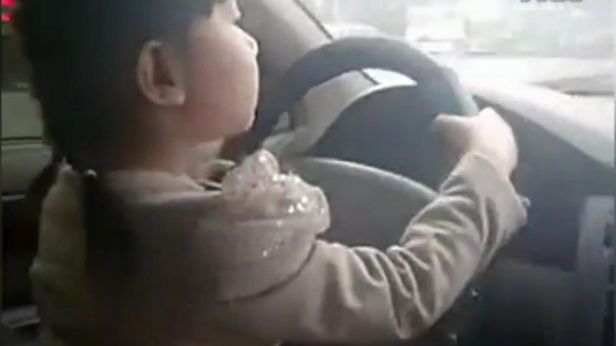 W Chinach prowadzenie samochodu jest dziecinnie proste [wideo] 1