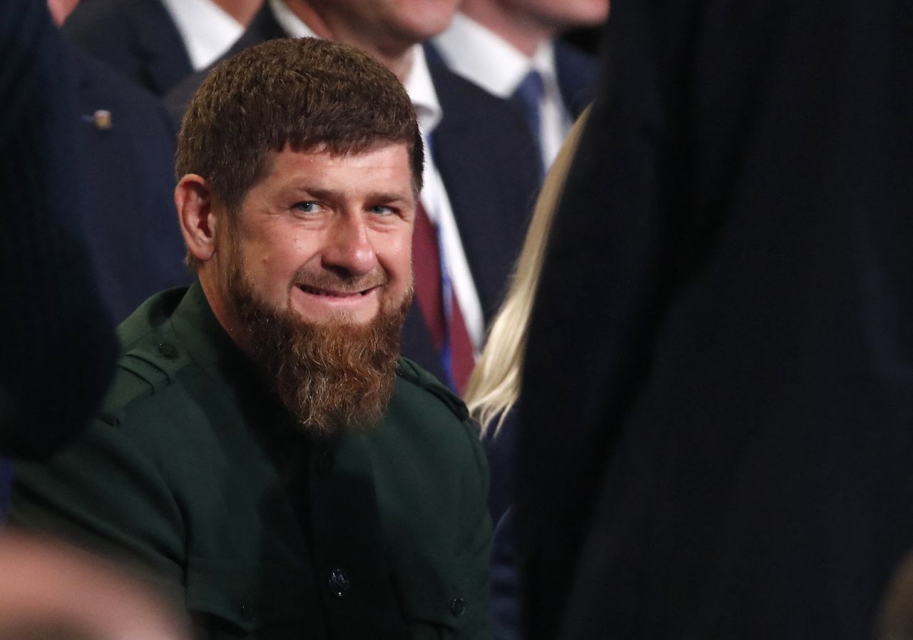 Kulisy władzy klanu Kadyrowów. "Biografia pełna krwi"