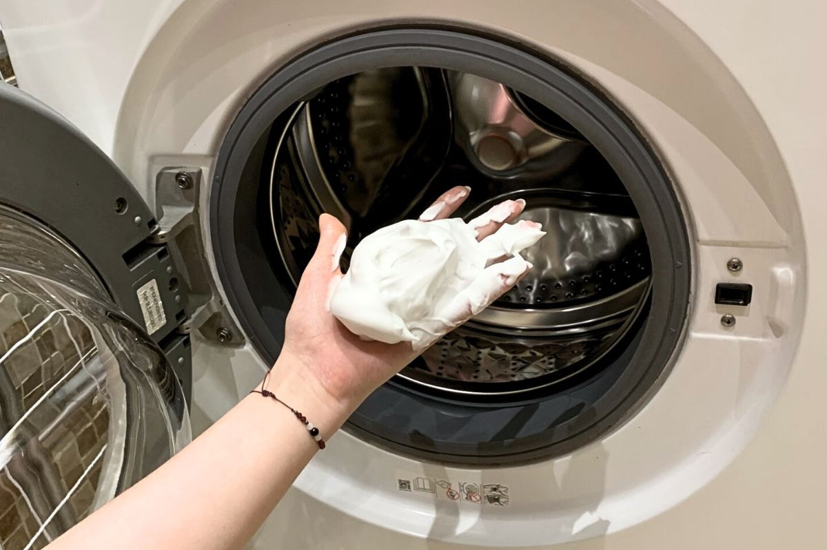 Discover unexpected benefits of shaving foam: Keep your washing machine sparkling clean and fresh-smelling