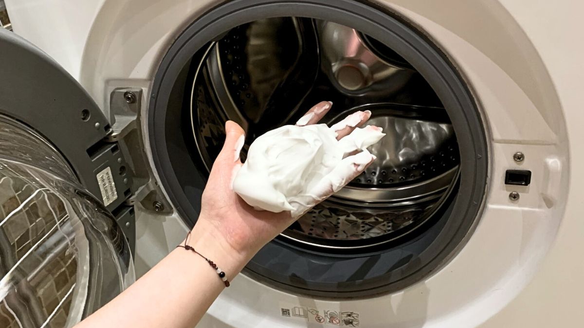 Czym czyścić pralkę?