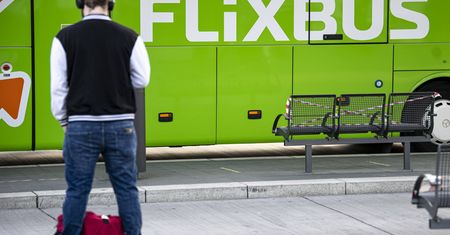 Flixbus odjechał bez pasażerki. Teraz próbuje odzyskać swój bagaż