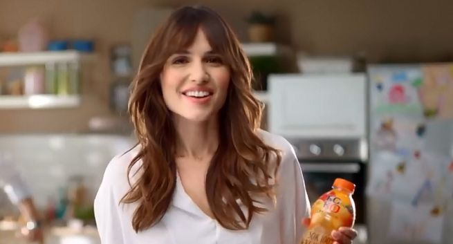 Marta Żmuda-Trzebiatowska reklamuje soki Roko Premium (wideo)