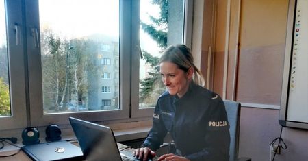 Śląsk. Policja w Świętochłowicach rozmawia z uczniami o hejcie w sieci. I ostrzega