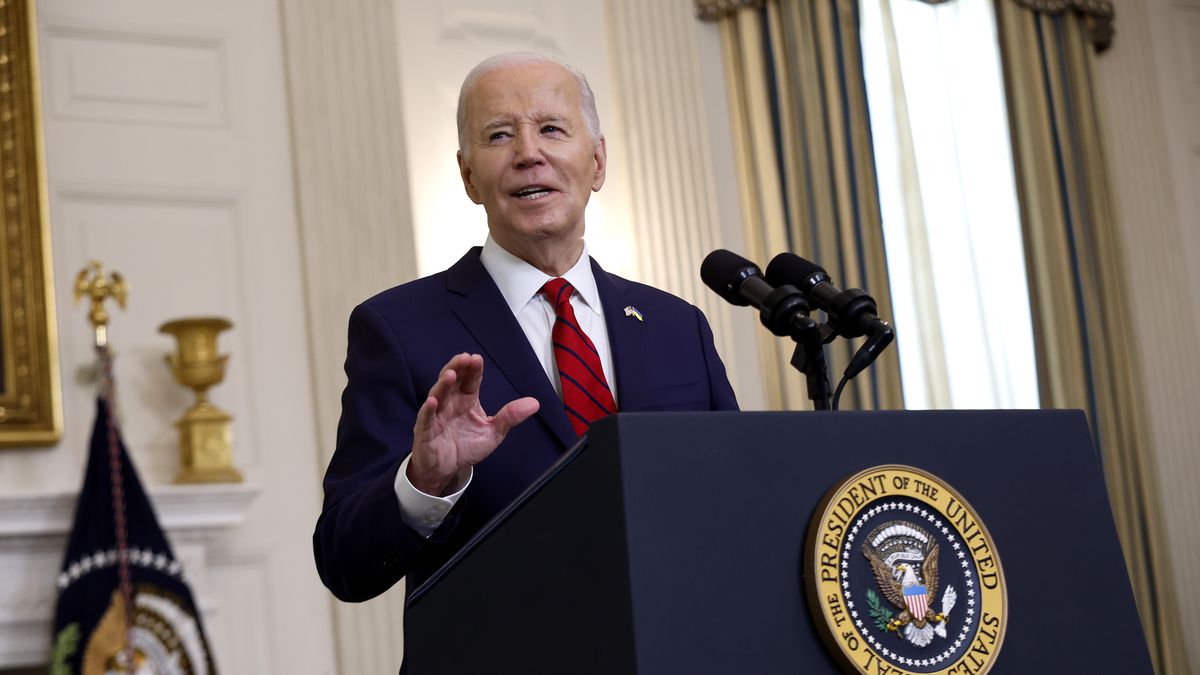 President Biden Signs Foreign Aid Package
Chip Somodevilla
bestof, topix