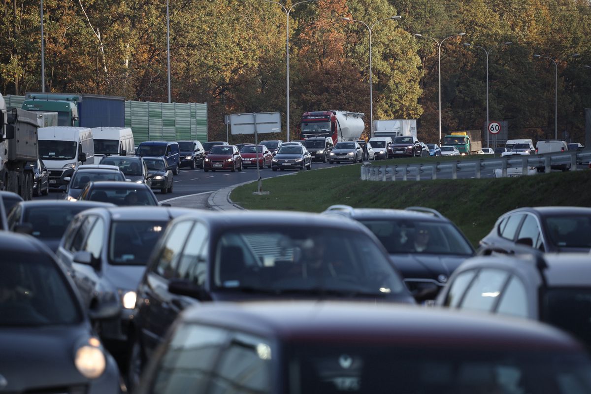 Warszawa. Wypadek na Trasie Siekierkowskiej 