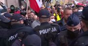 Protest w Warszawie. Policja użyła gazu pieprzowego