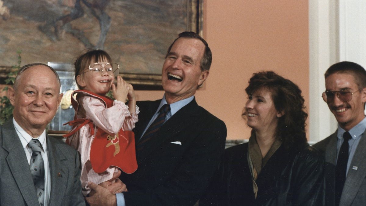 Jessica McClure z prezydentem George’em H.W. Bushem w Białym Domu 