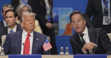 Pochwalny SMS do Trumpa. Szef NATO się tłumaczy