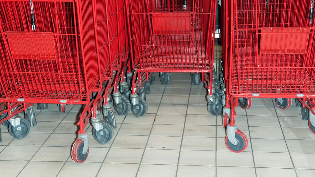 Społem przekonuje, że "legalnie" otwiera sklepy w niedziele