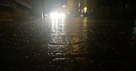 Uwaga kierowcy! W nocy wystąpią opady marznącego deszczu