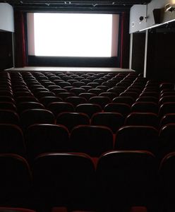 Zabrał wnuczkę do kina. 52-latek zmarł na sali