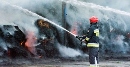 Bełchatów. Pożar elektrowni, jeden z bloków będzie wyłączony